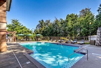 Scott Mountain in Portland, OR - Building Photo - Building Photo