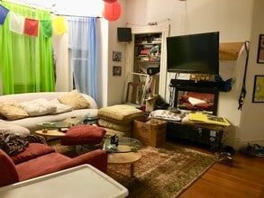 7 Quincy St, Unit 2 in Somerville, MA - Foto de edificio - Building Photo