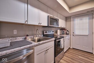 7458 Countrybrook Dr in Indianapolis, IN - Building Photo - Building Photo