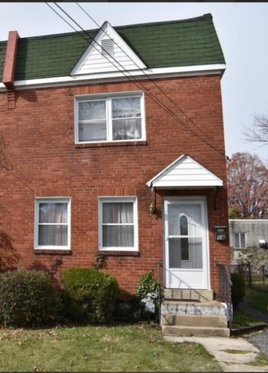14 W Parkway Ave in Chester, PA - Building Photo - Building Photo