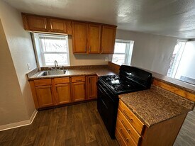 4065 S Bannock St, Unit B in Englewood, CO - Building Photo