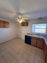 833 N Willis St in Abilene, TX - Building Photo - Building Photo