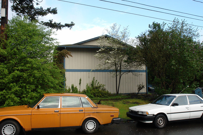 2601 SE 111th Ave in Portland, OR - Building Photo - Building Photo