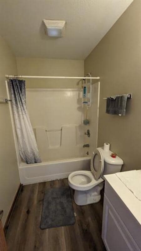 215 Jewel Dr in Ames, IA - Building Photo - Building Photo