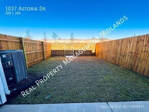 1037 Astoria Dr in Columbia, SC - Building Photo - Building Photo