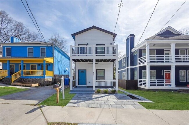 property at 962 Welch St SW