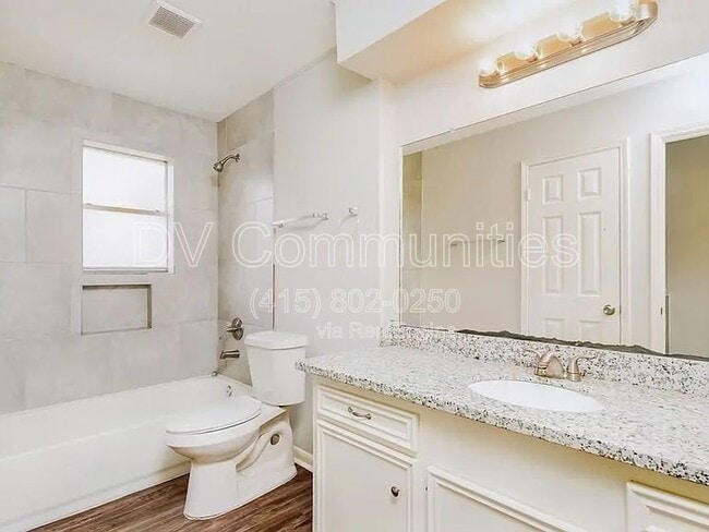 11418 Creekhurst Dr in Houston, TX - Building Photo - Building Photo