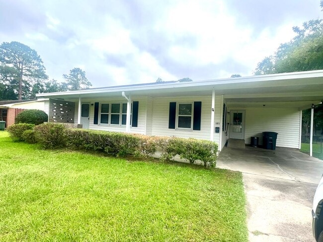 property at 121 Orchard Ln