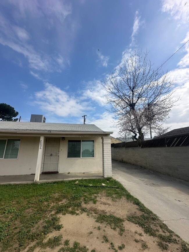 property at 2804 Horace Mann Ct