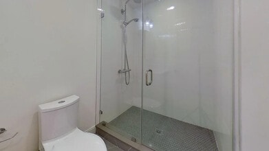 79 Linden St, Unit 2 in Boston, MA - Building Photo - Building Photo