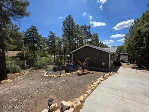property at 921 S 11th Ave