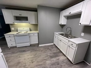 2511 Pine St in Newberry, SC - Foto de edificio - Building Photo