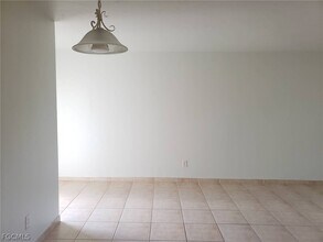 621 SE 13th Pl in Cape Coral, FL - Building Photo - Building Photo