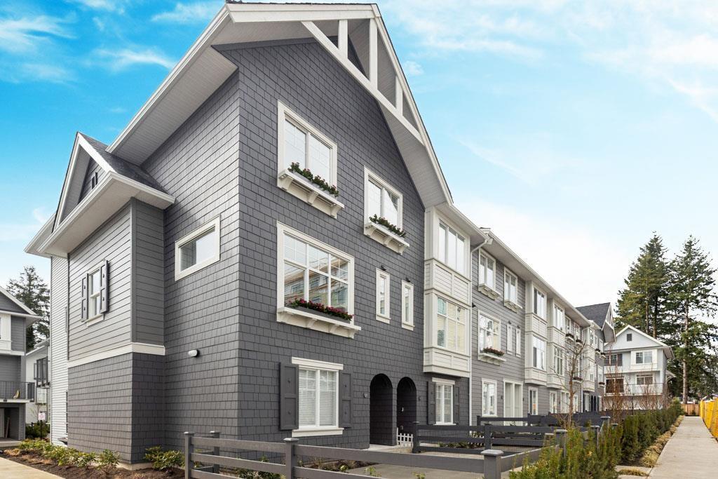 15778 150 St in Surrey, BC - Building Photo