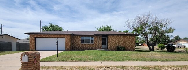 property at 3125 Mandell Cir