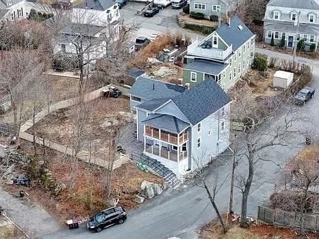 property at 9-11-11 Keith St