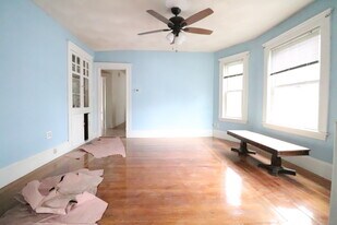 268 Boston Ave, Unit B in Medford, MA - Building Photo