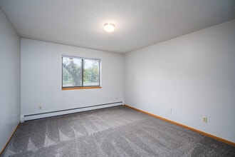 Brier Creek Apartments in Minnetonka, MN - Foto de edificio - Interior Photo