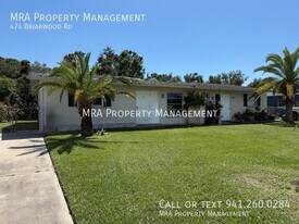 474 Briarwood Rd in Venice, FL - Building Photo