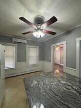 107 Clark St, Unit 1 in Clinton, MA - Foto de edificio - Building Photo