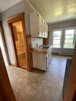 15 Dorrance St, Unit #2 in Chicopee, MA - Building Photo