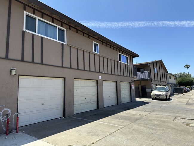 1119 E Lexington Ave in El Cajon, CA - Building Photo - Building Photo