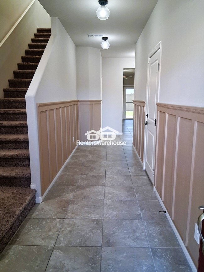 7920 Stone Forest St in North Las Vegas, NV - Building Photo - Building Photo