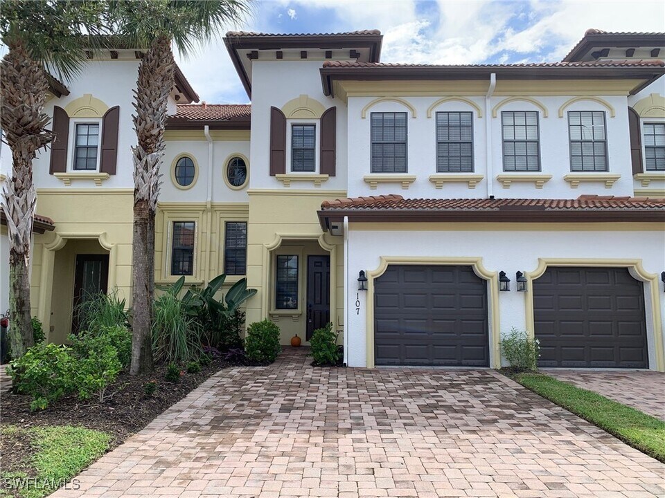 15780 Portofino Springs Blvd in Ft. Myers, FL - Building Photo