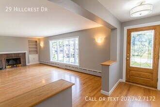 29 Hillcrest Dr in Dover, NH - Building Photo - Building Photo