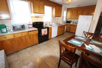 1556 Cambridge St, Unit 1 in Cambridge, MA - Building Photo - Building Photo