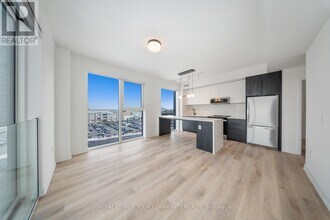 5 York Garden Wy in Toronto, ON - Building Photo - Building Photo