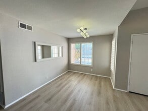 3 Woodleaf in Irvine, CA - Building Photo - Building Photo
