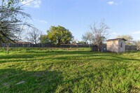 986 Dewalt St photo'