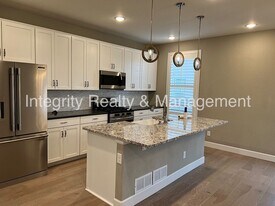 1612 Castle Creek Cir in Castle Rock, CO - Building Photo