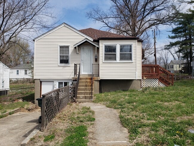 property at 1 Lamar Dr