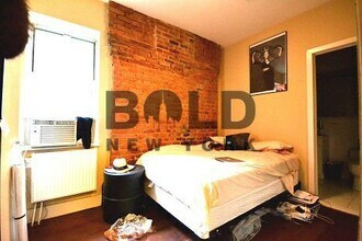 120 St Marks Pl in New York, NY - Building Photo - Building Photo