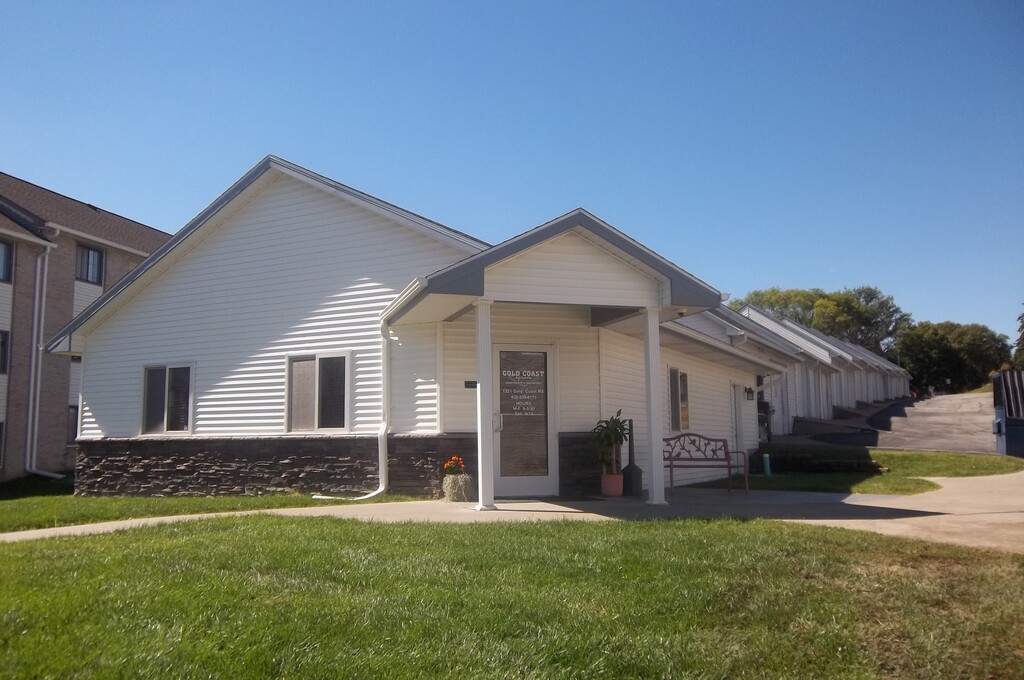 Gold Coast Square Apartments & Townhomes in Papillion, NE