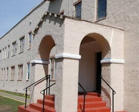 The Palms On Seminary in Oakland, CA - Building Photo - Building Photo