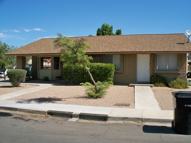 6238 E Greenway Cir in Mesa, AZ - Building Photo - Building Photo