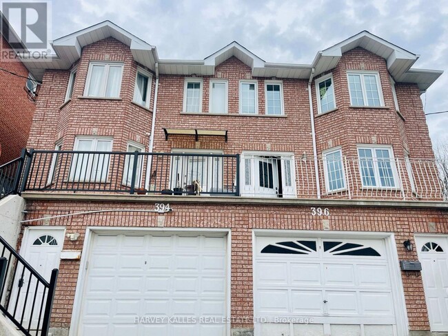 394 Caledonia Rd in Toronto, ON - Building Photo - Building Photo