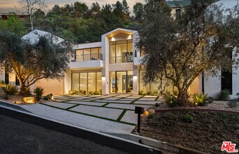 10950 Verano Rd in Los Angeles, CA - Building Photo - Building Photo
