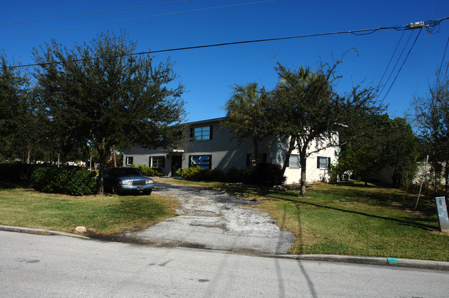 4501 Overlook Dr NE in St. Petersburg, FL - Building Photo - Building Photo