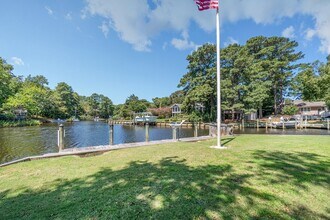 453 Discovery Rd in Virginia Beach, VA - Building Photo - Building Photo