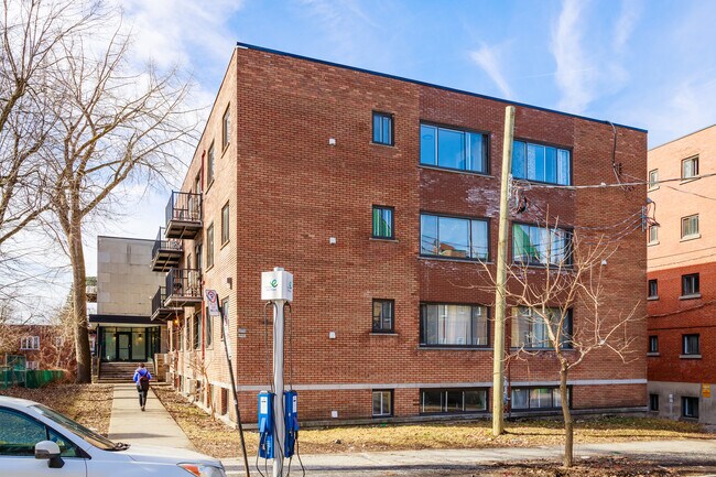 4988 Clanranald Av in Montréal, QC - Building Photo - Building Photo