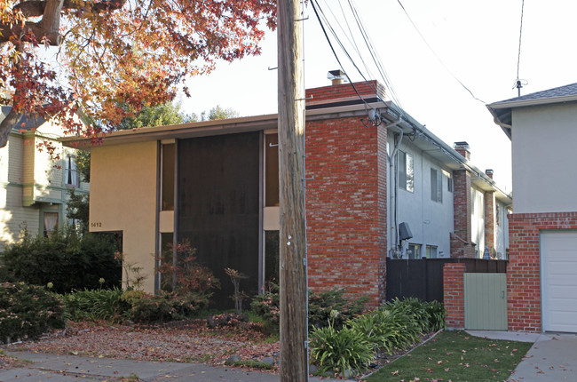 1412 Benton St in Alameda, CA - Foto de edificio - Building Photo