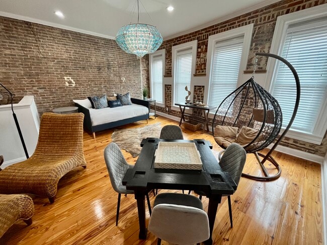 9 S College St, Unit Historic Hideaway #9