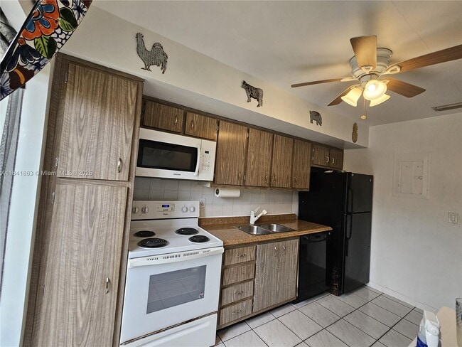 1400 N 16th Ave in Hollywood, FL - Building Photo - Building Photo