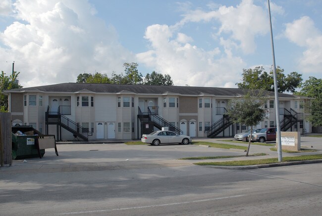 The Suites at Alabama in Houston, TX - Foto de edificio - Building Photo