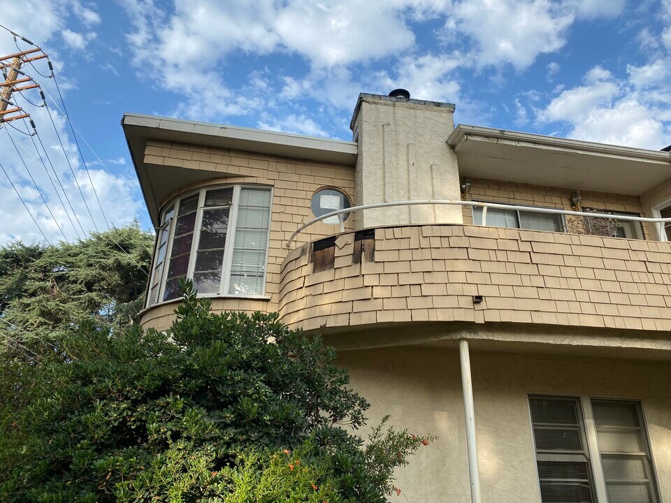 3761 Los Feliz Blvd in Los Angeles, CA - Building Photo