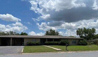 305 W. Linda in Harlingen, TX - Building Photo